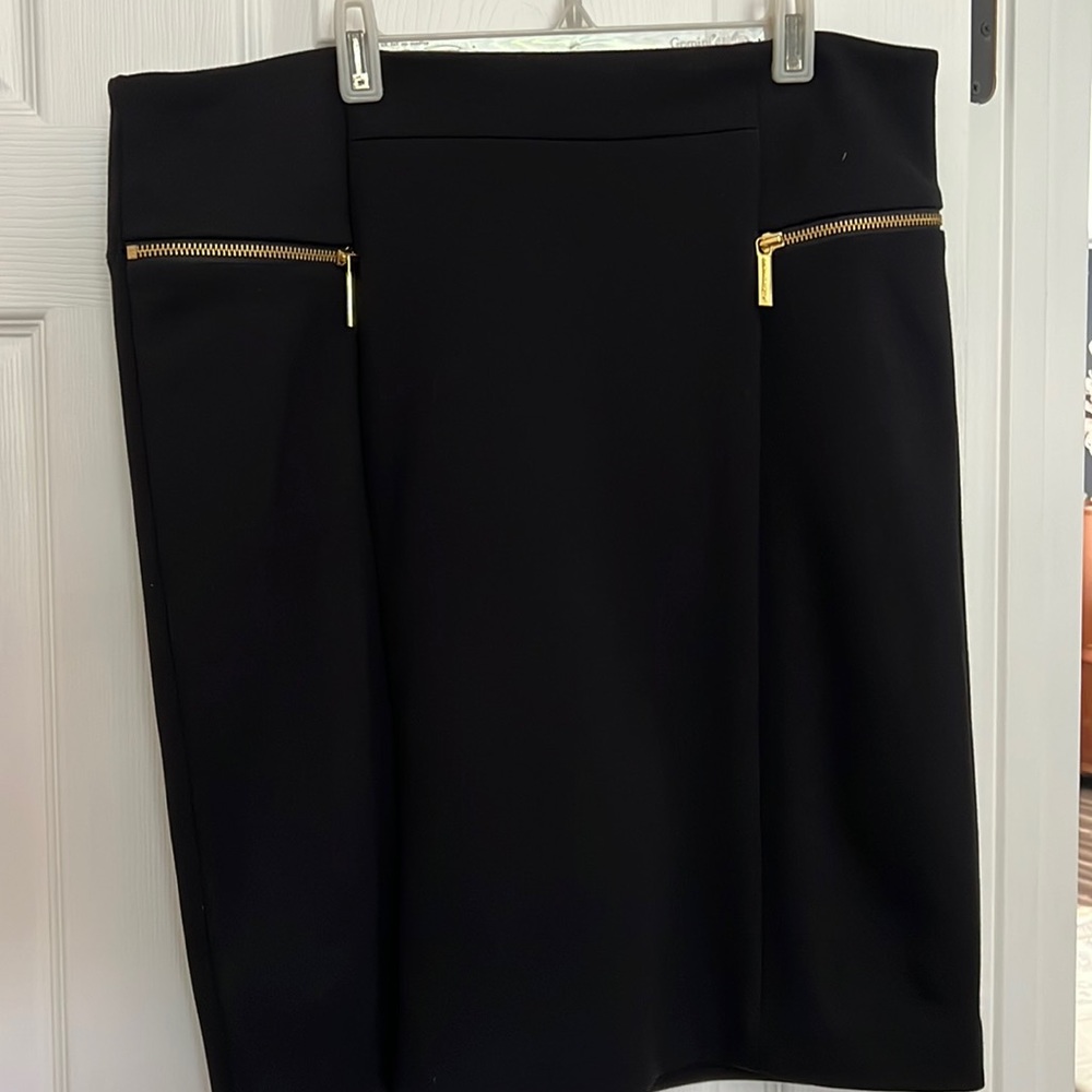 Never worn Michael Kors skirt